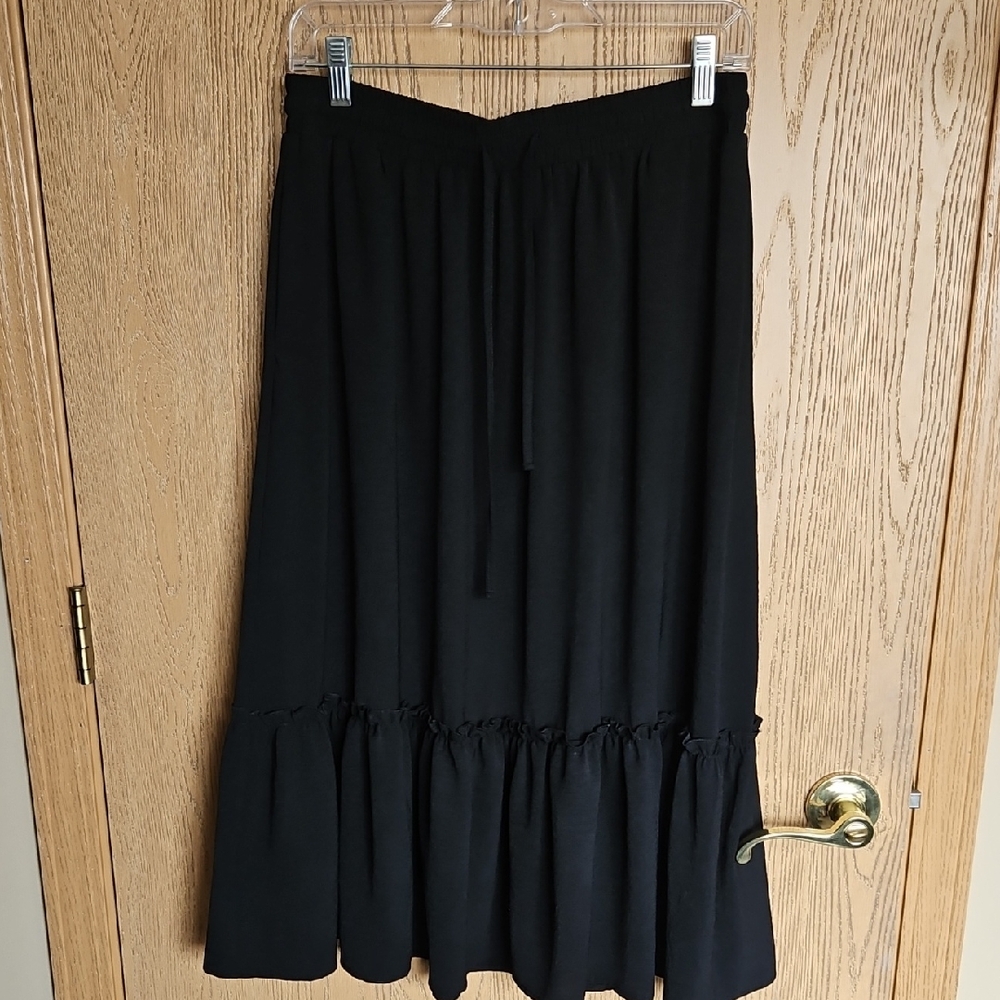 Women's Black Ruffle Hem Midi Skirt